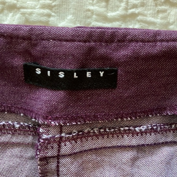 Italian Sisley brand purple pants with front zip and buttons. - Picture 8 of 11